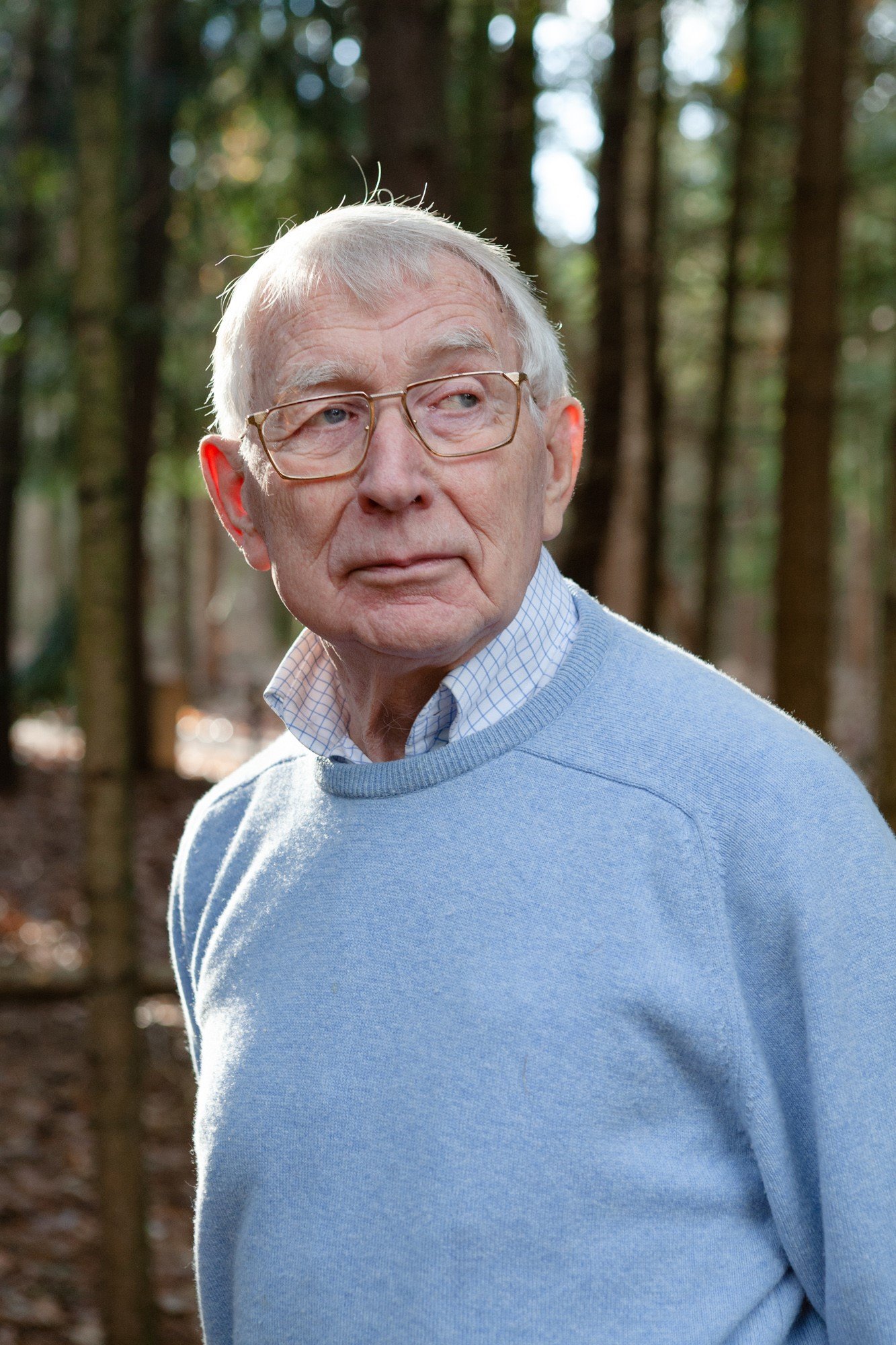 Historical photograph of Lou Ottens.